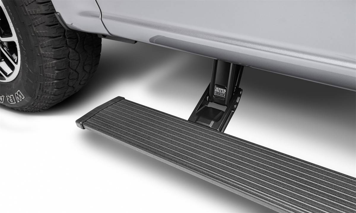 Automatic truck store running boards