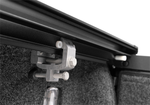 Retrax - Retrax® | RetraxPRO XR™ Manual Hard Retractable Truck Cover | T-80384 - Image 11